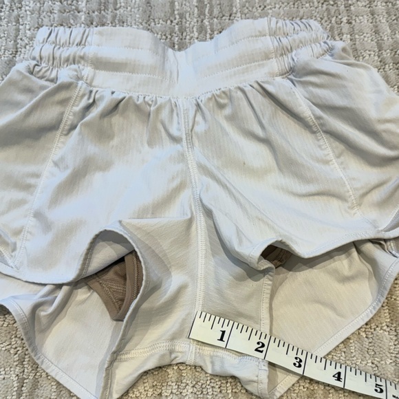 Lululemon Hotty Hot Shorts size 0 WITH BAG - Picture 11 of 16